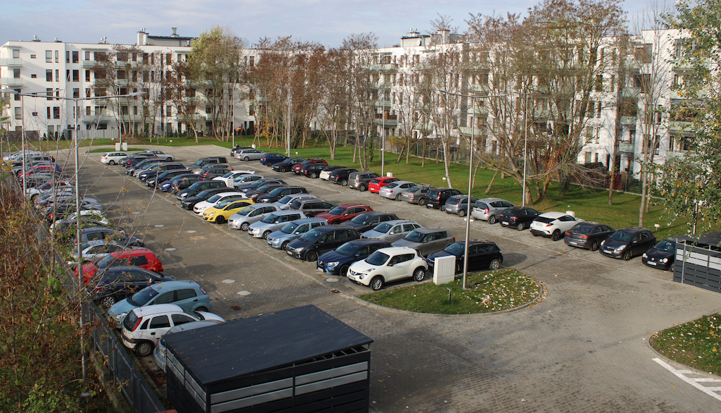Parking przy budynku Starostwa.jpg (584 KB)